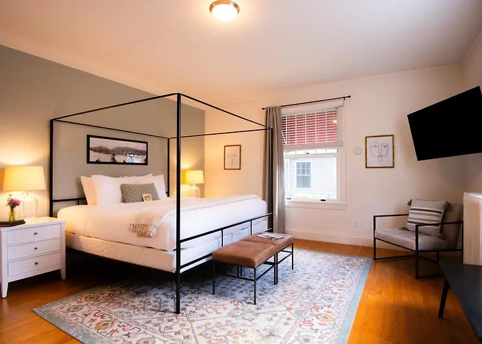 Hearthside Inn